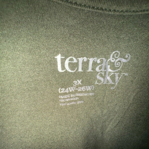 “TERRA & SKY” 3x (24w-26w) T-Shirt - Picture 7 of 7